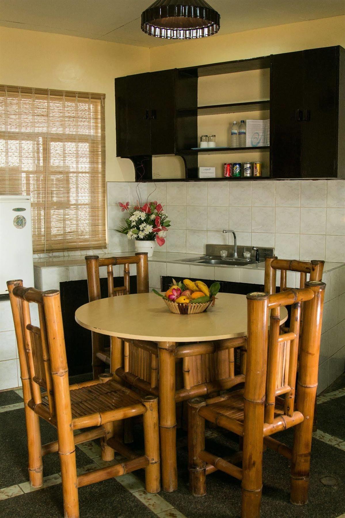 Matabungkay Beach Hotel Lian Ngoại thất bức ảnh